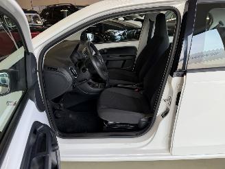 Volkswagen Up! 1.0 44Kw AIRCO picture 8