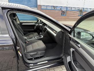Volkswagen Passat 1.6 TDI 88Kw DSG Clima - Navi picture 22