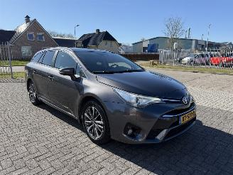 uszkodzony samochody osobowe Toyota Avensis 1.8 VVT-i   AUTOMAAT 2016/12
