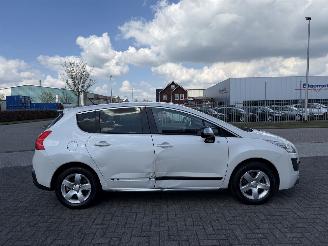 Peugeot 3008 2.0 HDI Hybrid4  Clima - Navi picture 7