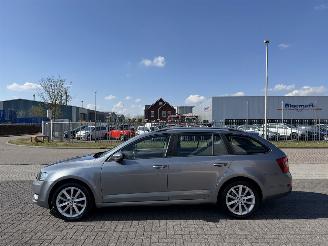 Skoda Octavia 1.2 TSI 77Kw Clima - Navi picture 2