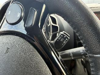 Peugeot 108 1.0  53kw Allure  AIRCO picture 21