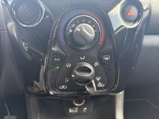 Peugeot 108 1.0  53kw Allure  AIRCO picture 22