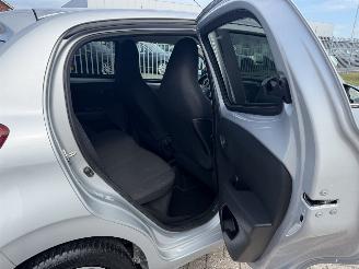 Peugeot 108 1.0  53kw Allure  AIRCO picture 17