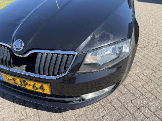 Skoda Octavia 1.6 TDI 77Kw Clima - NAVI picture 9