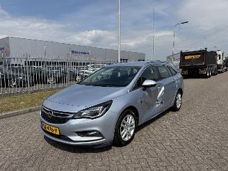 Opel Astra 1.6 CDTi  Clima - Navi - Euro6 picture 4