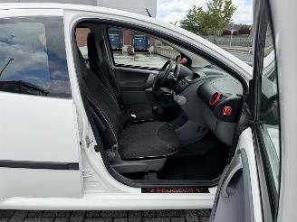 Peugeot 107 1.0 12V Sublime AIRCO picture 20