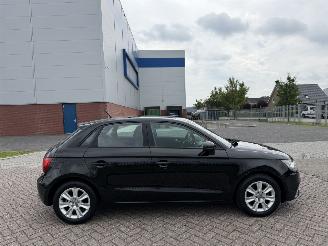 krockskadad bil auto Audi A1 1.2 TFSI 63kw NAVI 2015/1