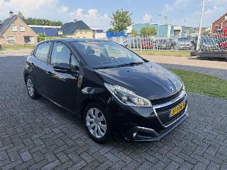 Peugeot 208 1.2 Pure Tech 60Kw AIRCO picture 4