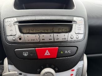 Toyota Aygo 1.0 VVT-i Now 50kw AIRCO picture 17