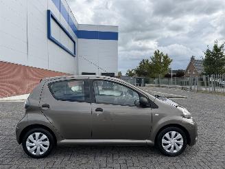 Toyota Aygo 1.0 VVT-i Now 50kw AIRCO picture 5