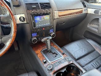 Volkswagen Touareg 3.0 V6 TDI 165Kw Clima - Luchtvering picture 17