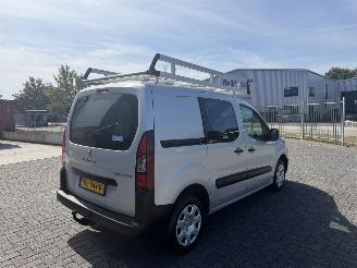 Peugeot Partner 1.6 HDI 66kw AIRCO picture 3