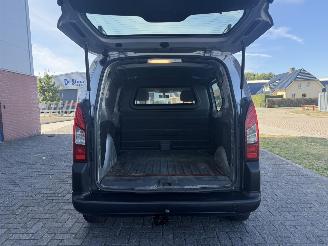 Peugeot Partner 1.6 HDI 66kw AIRCO picture 17