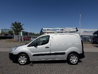 Peugeot Partner 1.6 HDI 66kw AIRCO picture 5