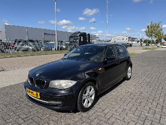 Schadeauto BMW 1-serie 118i 105kw 2009/2