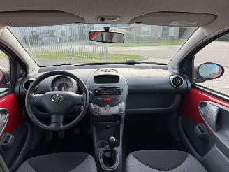 Toyota Aygo 1.0 12V 50kw picture 17