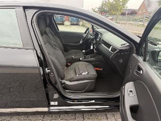 Renault Clio 1.0 TCe  74kw  NAVI picture 17