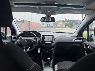 Peugeot 208 1.2 60Kw AUTOMAAT Clima - Navi picture 19