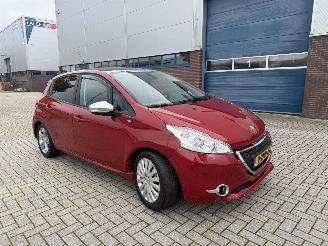 Peugeot 208 1.2 60Kw AUTOMAAT Clima - Navi picture 4