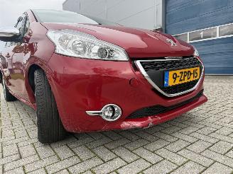 Peugeot 208 1.2 60Kw AUTOMAAT Clima - Navi picture 11