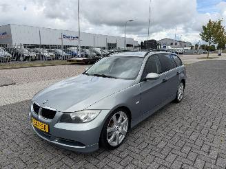 krockskadad bil auto BMW 3-serie 320i  Automaat 2006/5
