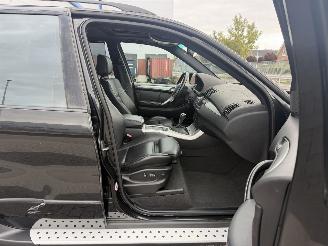 BMW X5 4.6 is picture 23