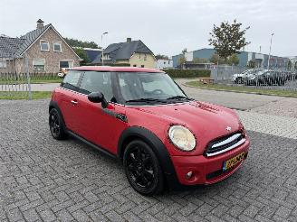Unfallwagen Mini One 1.6 55kw Pano - Navi - Airco 2010/3