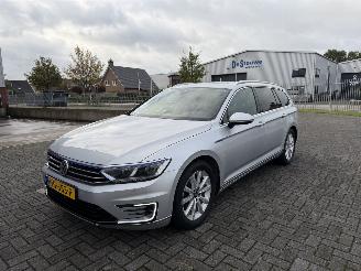 Avarii autoturisme Volkswagen Passat 1.4 TSI GTE Highline Clima - Pano - Navi 2015/10