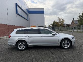 Volkswagen Passat 1.4 TSI GTE Highline Clima - Pano - Navi picture 5