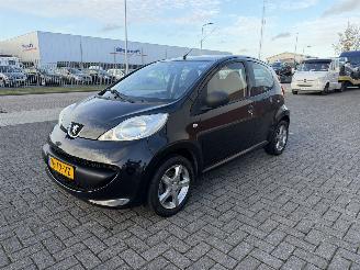 uszkodzony samochody osobowe Peugeot 107 1.0 12V XR 2007/3