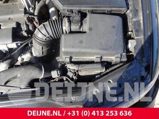 Volvo S-60 S60 I (RS/HV), Sedan, 2000 / 2010 2.4 20V Bi-fuel LPG picture 11