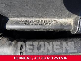 Volvo S-60 S60 I (RS/HV), Sedan, 2000 / 2010 2.4 20V Bi-fuel LPG picture 10