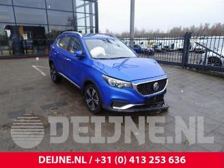 Coche siniestrado MG ZS ZS, SUV, 2019 EV Long Range 70 kWh 2021/10