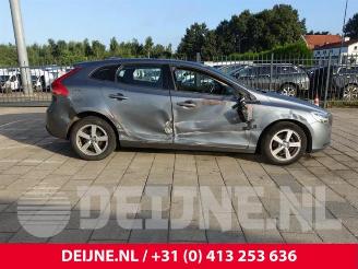 Volvo V-40 V40 (MV), Hatchback 5-drs, 2012 / 2019 2.0 D2 16V picture 8