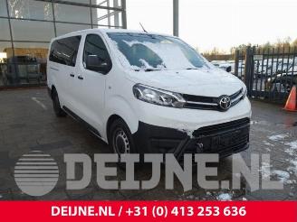 Autoverwertung Toyota ProAce ProAce Verso, Bus, 2016 1.5 D-4D 120 2021/3