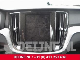 Volvo V-60 V60 II (ZW), Combi, 2018 2.0 B3 16V Mild Hybrid picture 19
