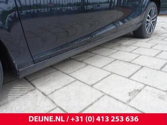 Volvo V-40 V40 (MV), Hatchback 5-drs, 2012 / 2019 1.6 D2 picture 12