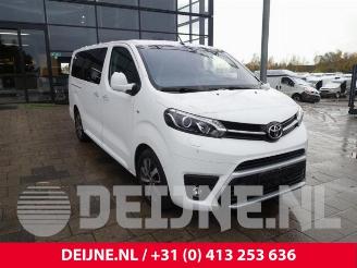 demontáž osobní automobily Toyota ProAce ProAce Verso, Bus, 2016 2.0 D-4D 150 16V 2019/11