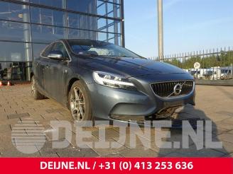 demontáž osobní automobily Volvo V-40 V40 (MV), Hatchback 5-drs, 2012 / 2019 1.5 T2 16V Geartronic 2016/12