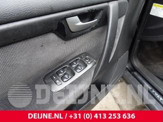 Volvo V-70 V70 (SW), Combi, 1999 / 2008 2.4 20V 140 picture 17