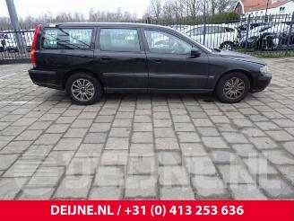 Volvo V-70 V70 (SW), Combi, 1999 / 2008 2.4 20V 140 picture 8