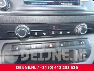 Peugeot Expert Expert (V1/VA/VB/VE/VF/VT/VY), Van, 2016 2.0 Blue HDi 120 16V picture 29