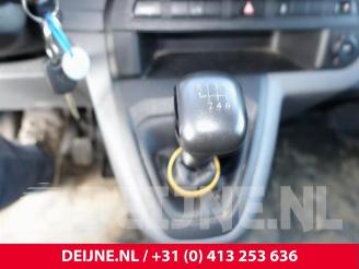 Peugeot Expert Expert (V1/VA/VB/VE/VF/VT/VY), Van, 2016 2.0 Blue HDi 120 16V picture 30