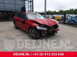 Vrakbiler auto Volvo Xc-60 XC60 II (UZ), SUV, 2017 2.0 B4 16V Mild Hybrid AWD 2019/7