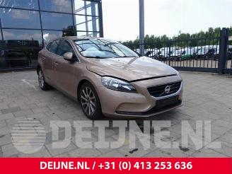 Purkuautot passenger cars Volvo V-40 V40 (MV), Hatchback 5-drs, 2012 / 2019 1.6 D2 2013/10