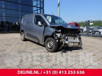 Salvage car Opel Combo Combo Cargo, Van, 2018 1.5 CDTI 130 2020/11