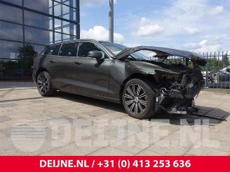 Uttjänta bilar auto Volvo V-60 V60 II (ZW), Combi, 2018 2.0 T8 16V Plug-in Hybrid AWD 2019/10