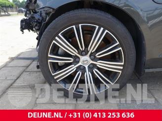 Volvo V-60 V60 II (ZW), Combi, 2018 2.0 T8 16V Plug-in Hybrid AWD picture 9
