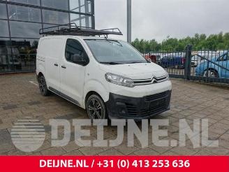 Vrakbiler auto Citroën Jumpy Jumpy, Van, 2016 2.0 Blue HDI 120 2017/3